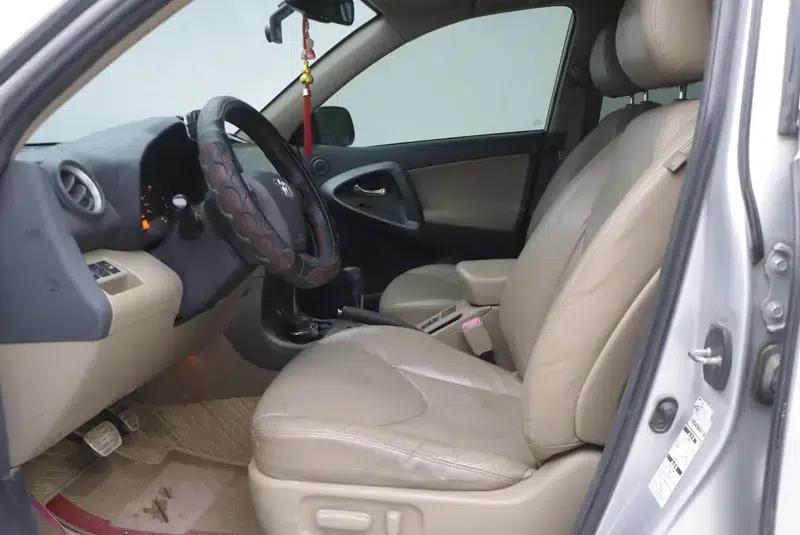 2012 RAV4 Luxury Edition 2.4L Automatic 4WD — миниатюра 18