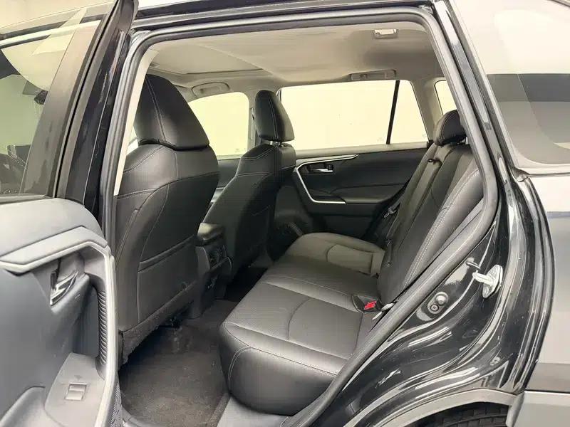 RAV4 2020 2.0L CVT 2WD Fashion Edition — миниатюра 18