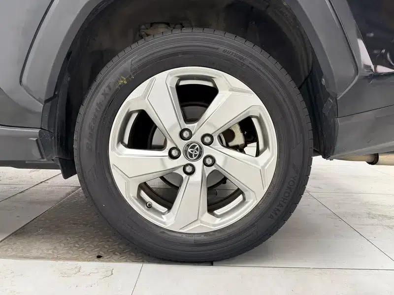 RAV4 2020 2.0L CVT 2WD Fashion Edition — миниатюра 9