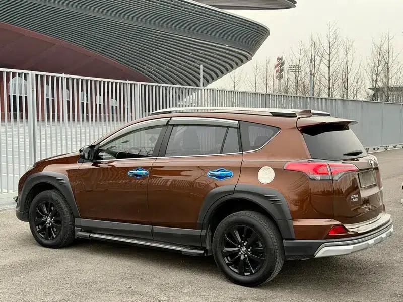 RAV4 2019 2.0L CVT 2WD Fashion X Limited Edition (China VI Emission Standard) — миниатюра 4
