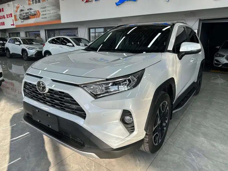 2022 Toyota RAV4 2.0L CVT 2WD Premium Edition — миниатюра 1