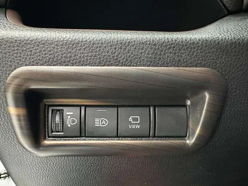 2022 Toyota RAV4 2.0L CVT 2WD Premium Edition — миниатюра 14