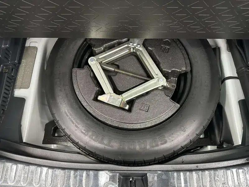 2022 Toyota RAV4 2.0L CVT 2WD Premium Edition — миниатюра 7