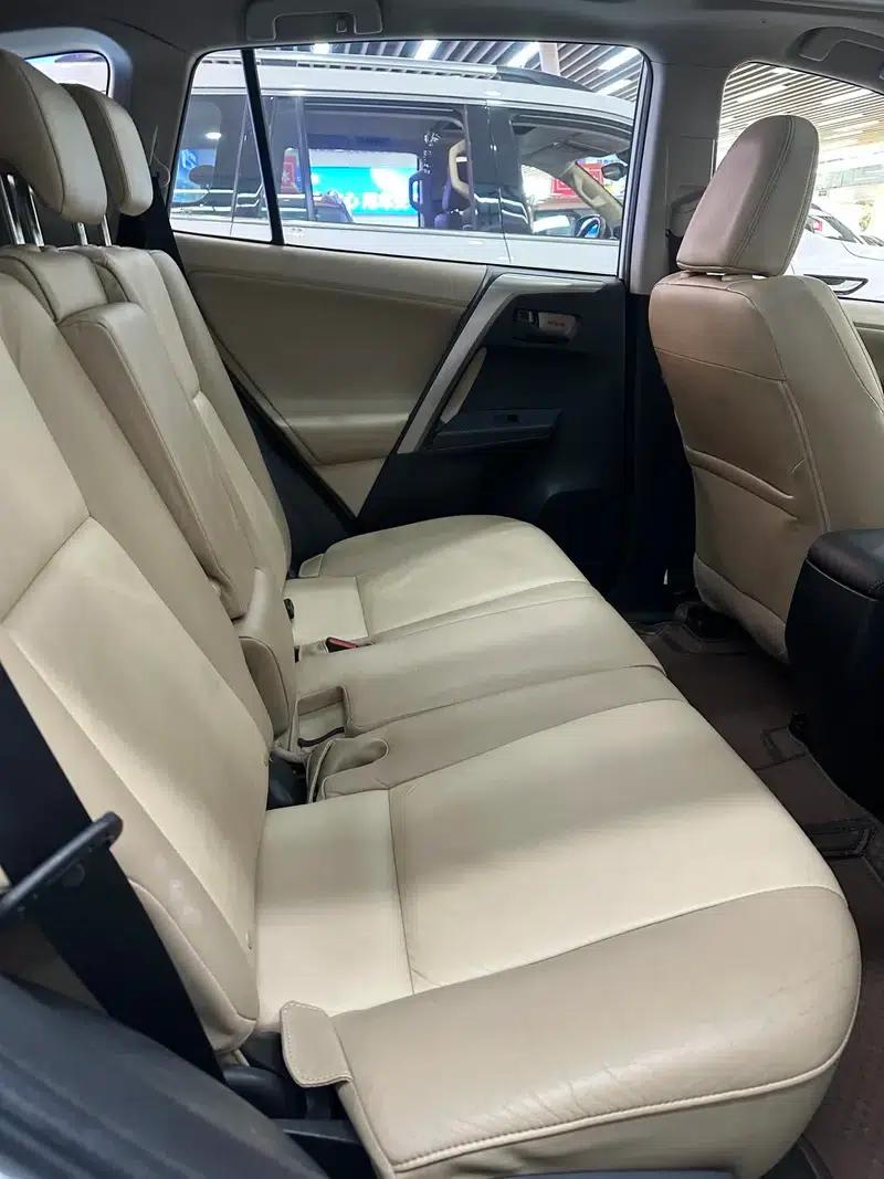 2015 RAV4 2.5L Automatic 4WD Elite Edition — миниатюра 4