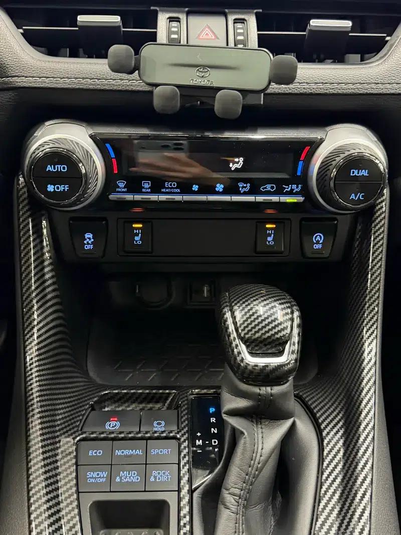 RAV4 2021 2.0L CVT 4WD Fashion Edition — миниатюра 6