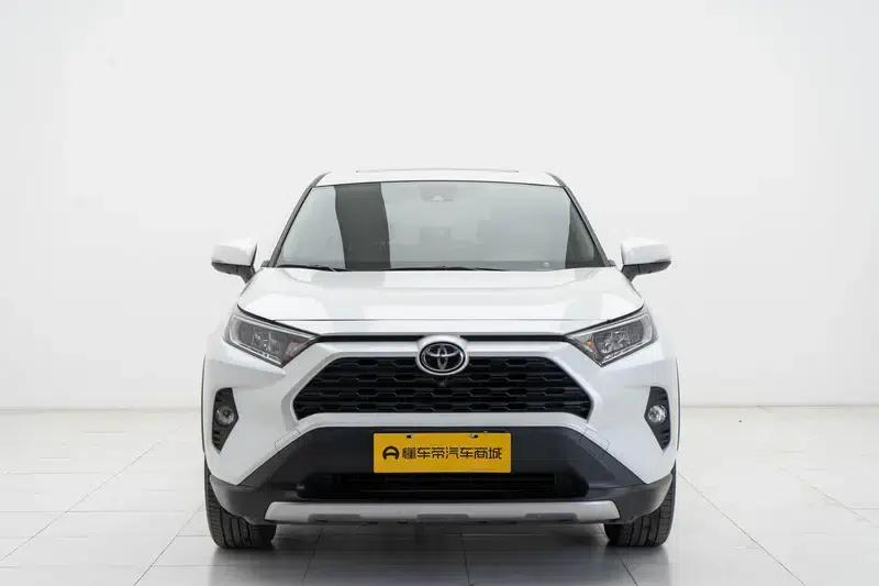 2021 RAV4 2.0L CVT 2WD Fashion Plus Edition — миниатюра 2