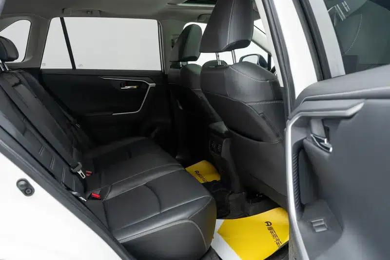 2021 RAV4 2.0L CVT 2WD Fashion Plus Edition — миниатюра 18