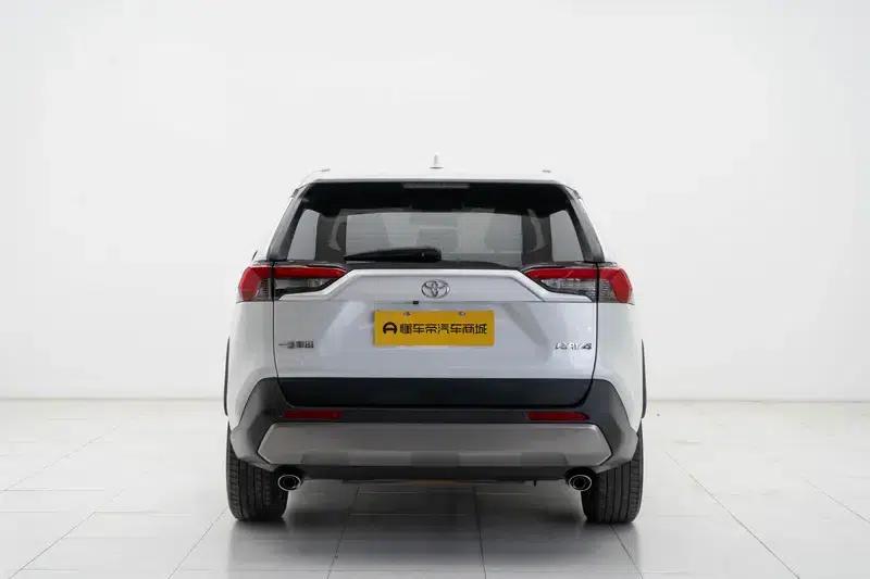 2021 RAV4 2.0L CVT 2WD Fashion Plus Edition — миниатюра 6