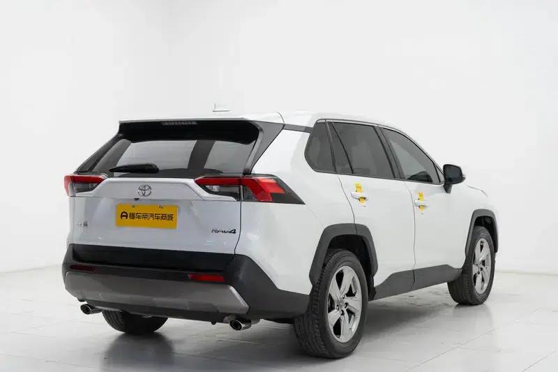 2021 RAV4 2.0L CVT 2WD Fashion Plus Edition — миниатюра 7