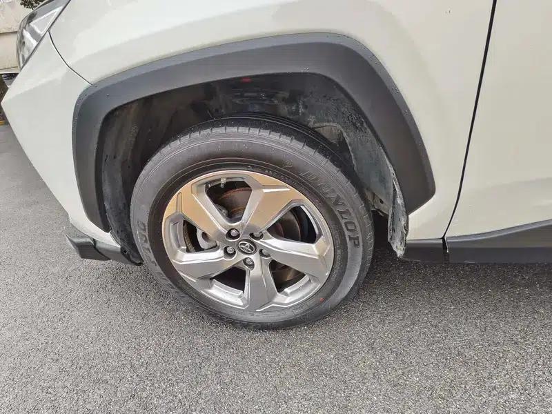 RAV4 2020 2.0L CVT 2WD Fashion Edition — миниатюра 11