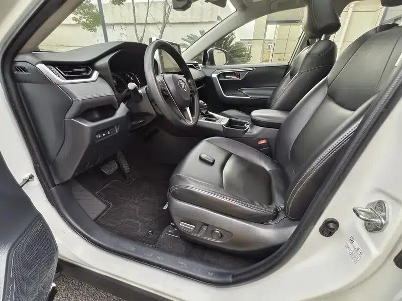 RAV4 2020 2.0L CVT 2WD Fashion Edition — миниатюра 21