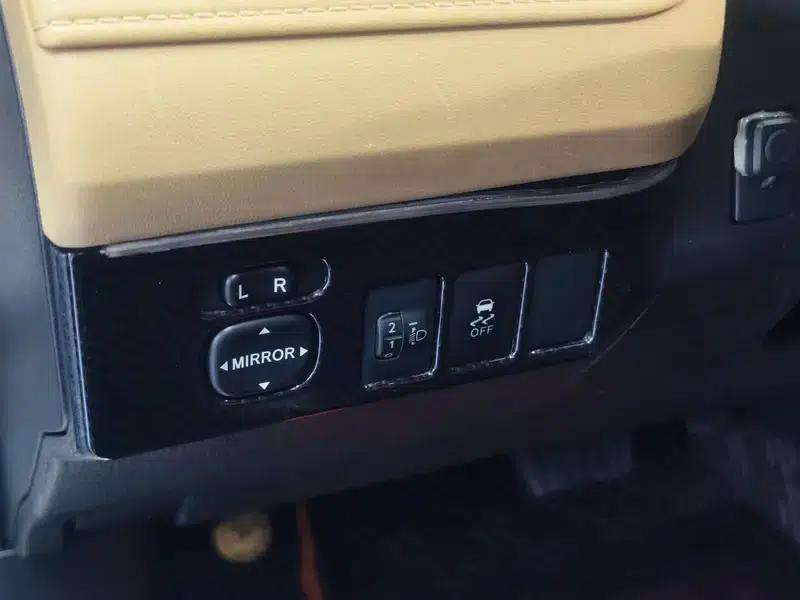 RAV4 2019 2.0L CVT 2WD Urban Edition (China VI Emission Standard) — миниатюра 18