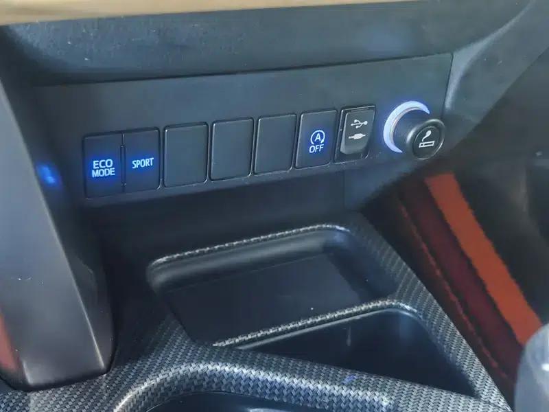 RAV4 2019 2.0L CVT 2WD Urban Edition (China VI Emission Standard) — миниатюра 21