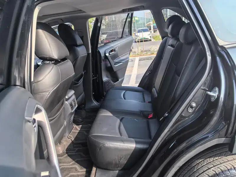 RAV4 2021 2.0L CVT 2WD Fashion Edition — миниатюра 14