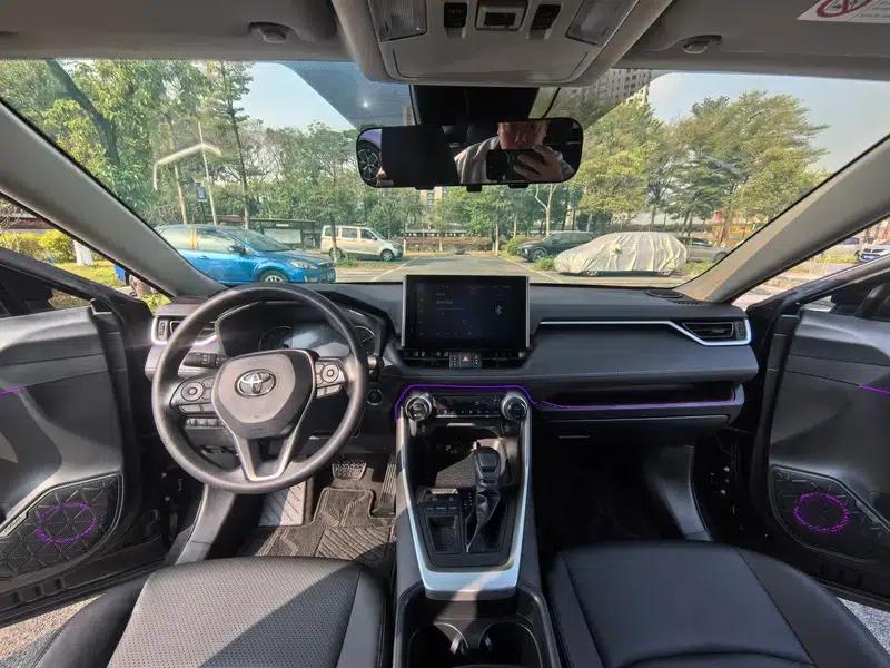 RAV4 2021 2.0L CVT 2WD Fashion Edition — миниатюра 10