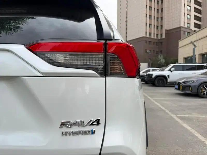 2021 RAV4 Hybrid 2.5L CVT AWD Elite Plus Edition — миниатюра 11