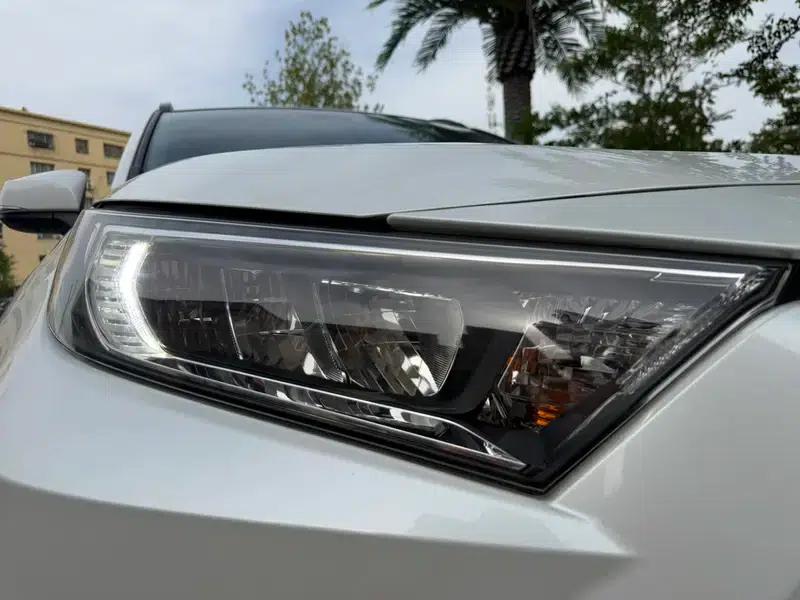 2021 RAV4 Hybrid 2.5L CVT AWD Elite Plus Edition — миниатюра 12