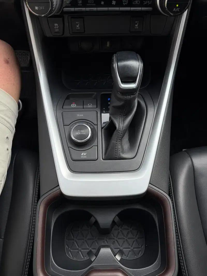 2021 RAV4 Hybrid 2.5L CVT AWD Elite Plus Edition — миниатюра 22