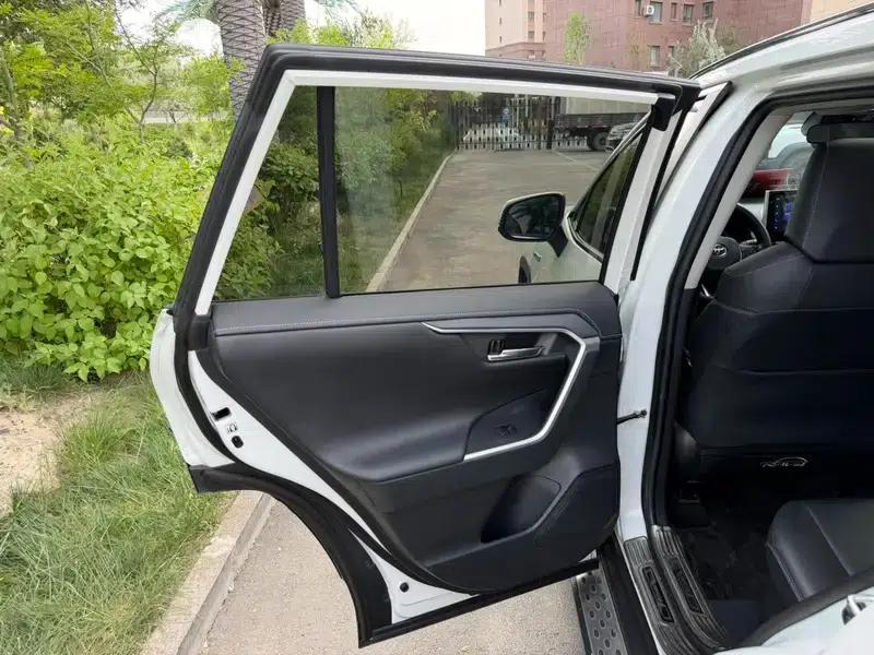 2021 RAV4 Hybrid 2.5L CVT AWD Elite Plus Edition — миниатюра 26