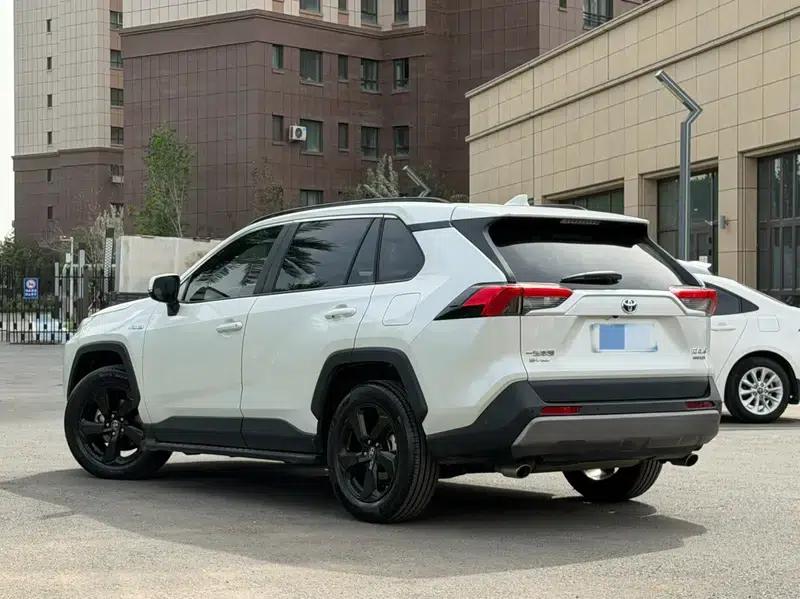 2021 RAV4 Hybrid 2.5L CVT AWD Elite Plus Edition — миниатюра 4