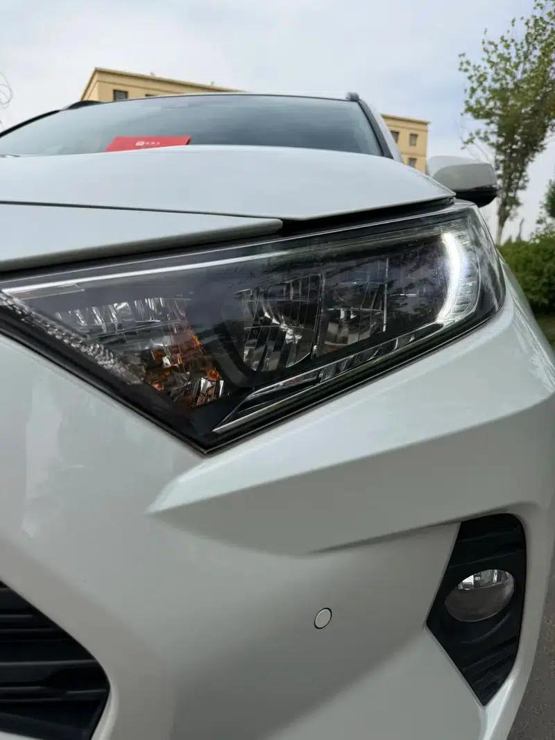 2021 RAV4 Hybrid 2.5L CVT AWD Elite Plus Edition — миниатюра 10