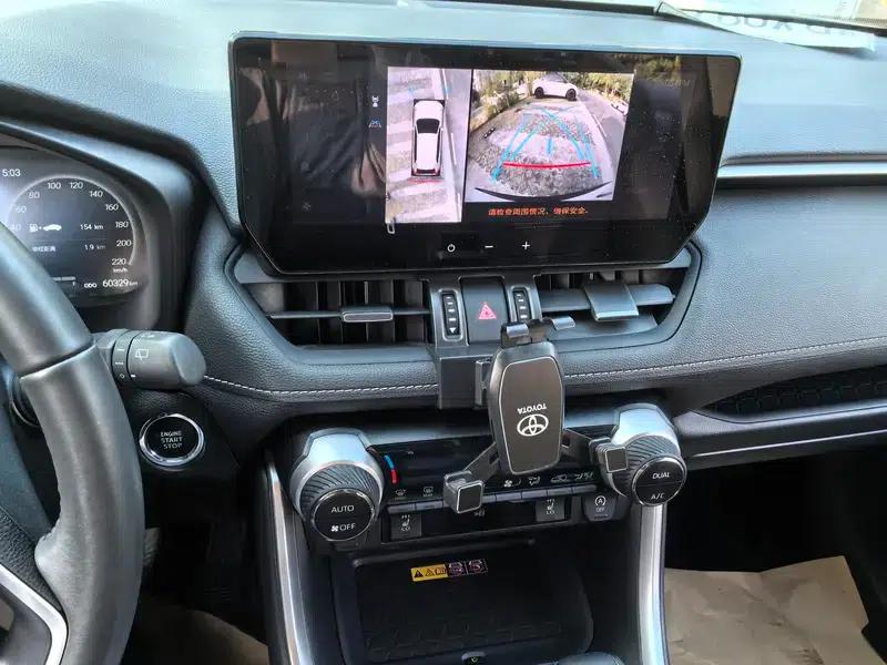 2023 RAV4 2.0L CVT 2WD 20th Anniversary Platinum Edition — миниатюра 10