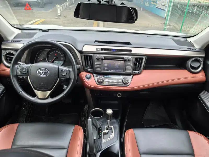 2013 RAV4 2.5L Automatic 4WD Elite Edition — миниатюра 8