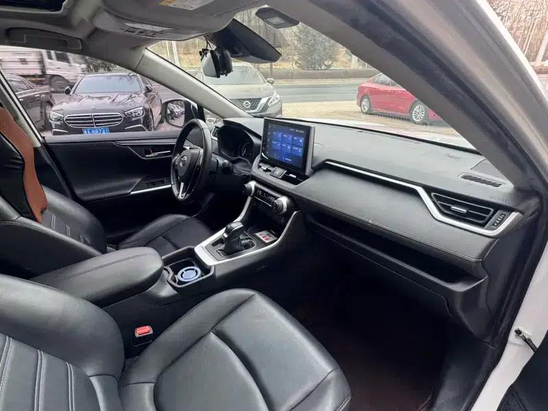 2021 RAV4 2.0L CVT 4WD Fashion Plus Edition — миниатюра 16