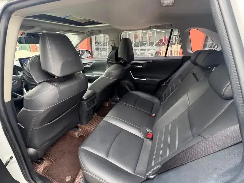 2021 RAV4 2.0L CVT 4WD Fashion Plus Edition — миниатюра 17