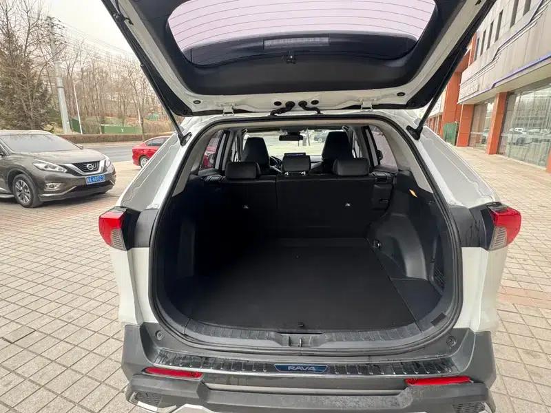 2021 RAV4 2.0L CVT 4WD Fashion Plus Edition — миниатюра 18