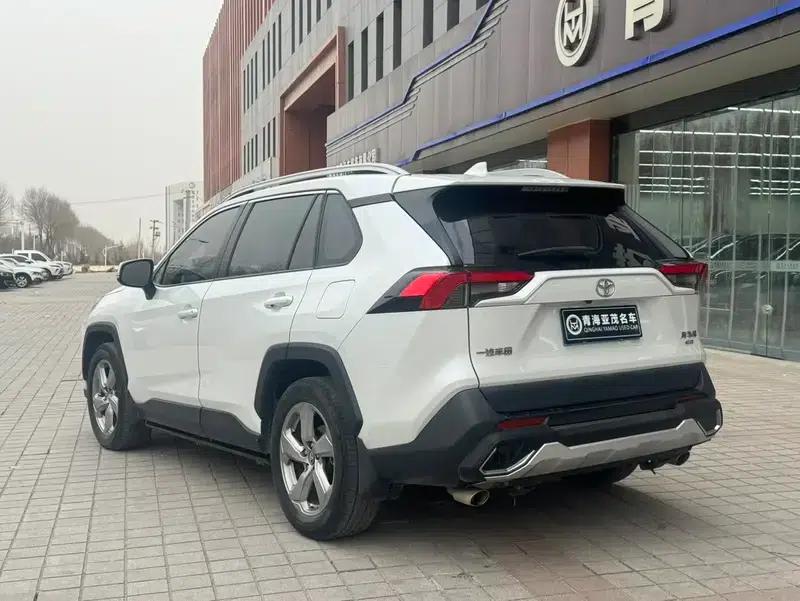 2021 RAV4 2.0L CVT 4WD Fashion Plus Edition — миниатюра 5