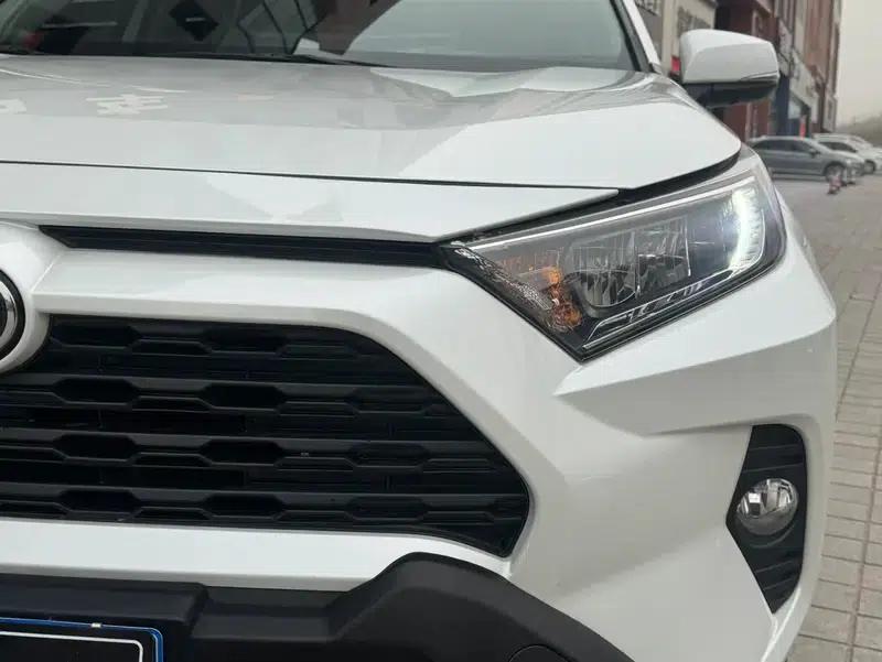 2021 RAV4 2.0L CVT 4WD Fashion Plus Edition — миниатюра 8