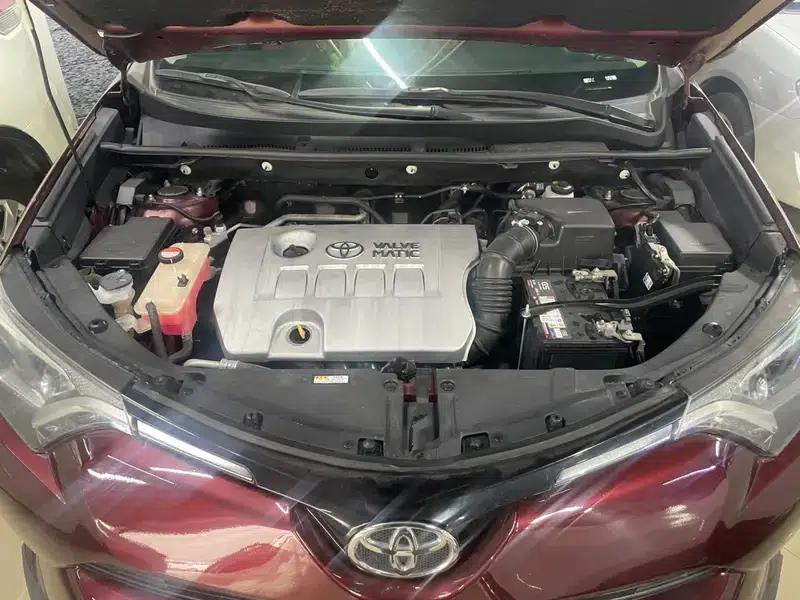 2016 RAV4 2.0L CVT 2WD Urban Edition — миниатюра 5