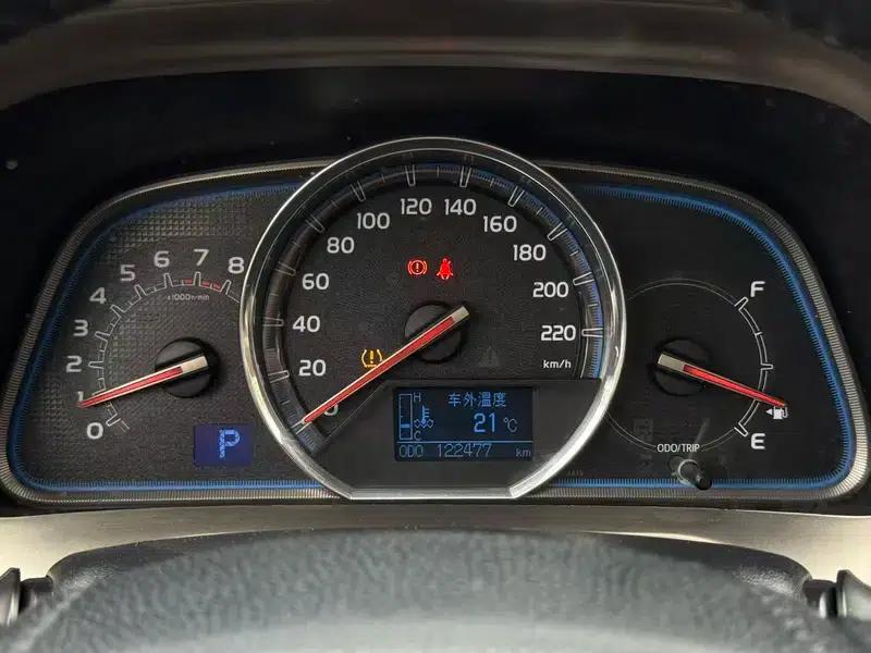 2013 RAV4 2.5L Automatic 4WD Luxury Edition — миниатюра 11