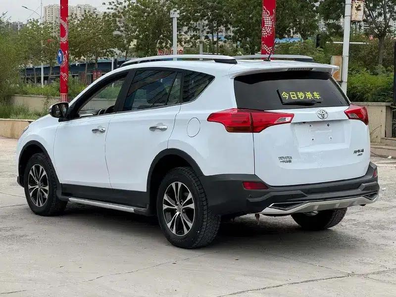 2013 RAV4 2.5L Automatic 4WD Luxury Edition — миниатюра 4