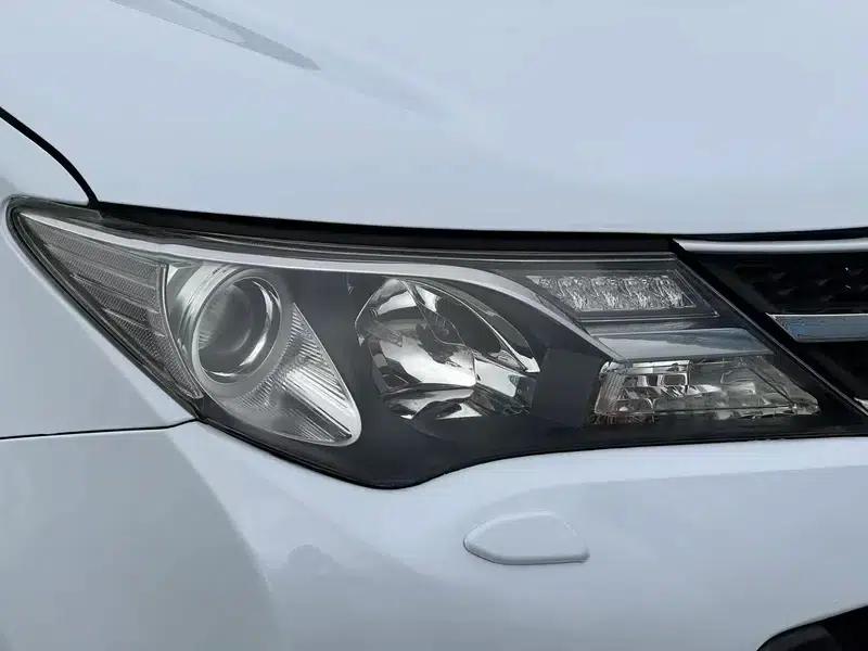 2013 RAV4 2.5L Automatic 4WD Luxury Edition — миниатюра 7