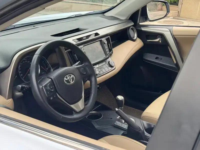 2013 RAV4 2.5L Automatic 4WD Luxury Edition — миниатюра 8