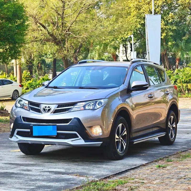 2016 RAV4 2.0L CVT 2WD Fashion Edition — миниатюра 1
