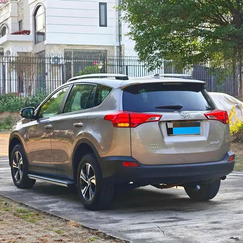 2016 RAV4 2.0L CVT 2WD Fashion Edition — миниатюра 4