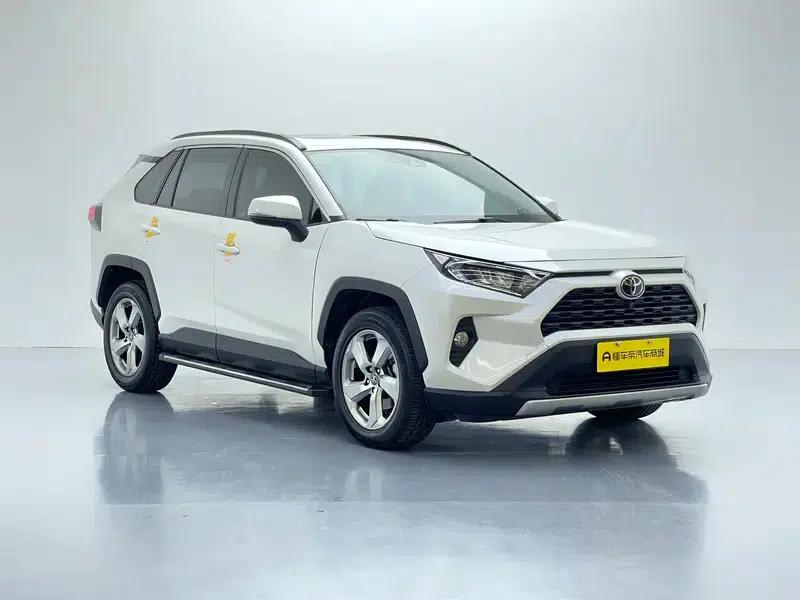 RAV4 2020 2.0L CVT 2WD Fashion Plus Edition — миниатюра 3