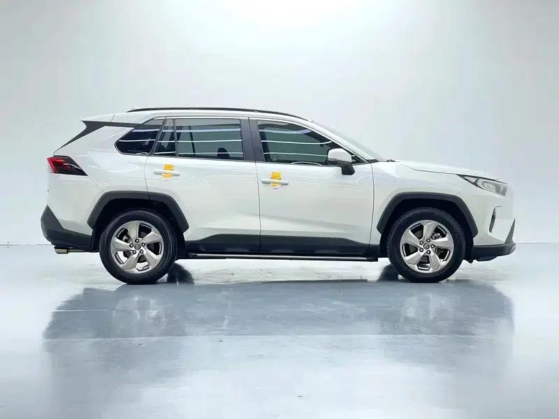 RAV4 2020 2.0L CVT 2WD Fashion Plus Edition — миниатюра 8
