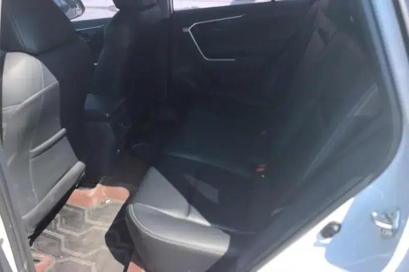 2023 RAV4 2.0L CVT 2WD Urban Edition — миниатюра 16