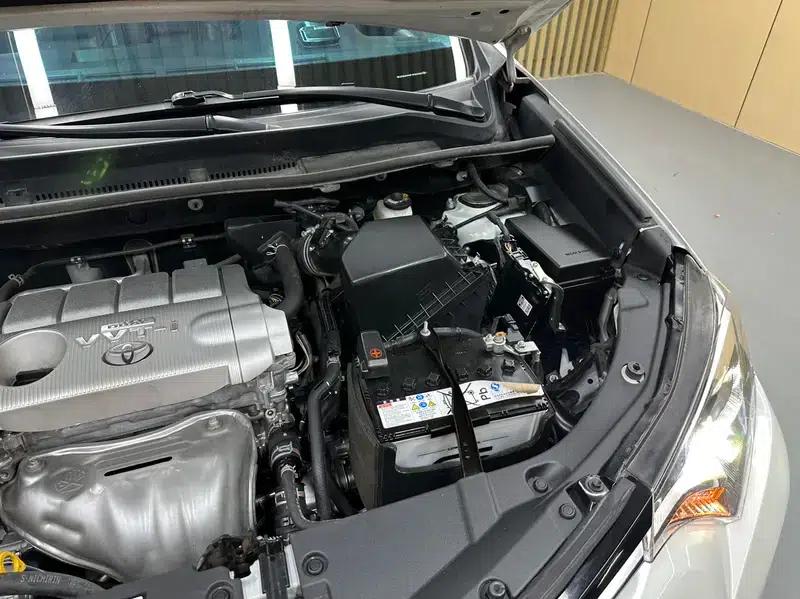 2018 RAV4 2.5L Automatic 4WD Elite i Edition — миниатюра 12