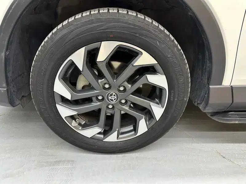 2018 RAV4 2.5L Automatic 4WD Elite i Edition — миниатюра 10