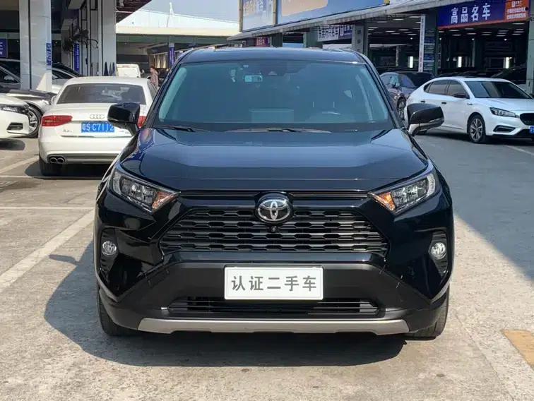 2022 Toyota RAV4 2.0L CVT 2WD Fashion Edition — миниатюра 2