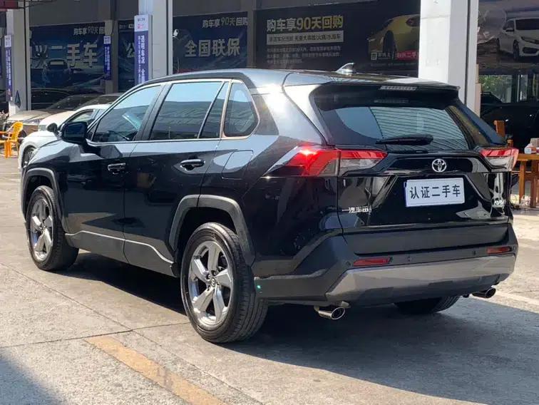 2022 Toyota RAV4 2.0L CVT 2WD Fashion Edition — миниатюра 4