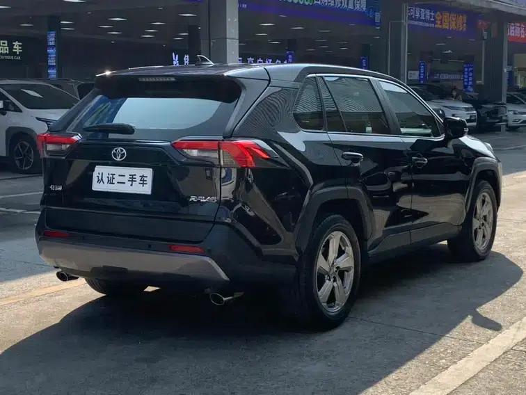 2022 Toyota RAV4 2.0L CVT 2WD Fashion Edition — миниатюра 6