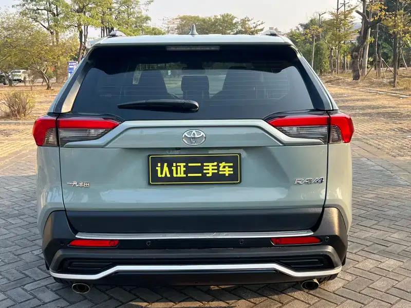 RAV4 2020 2.0L CVT 2WD Fashion Plus Edition — миниатюра 5