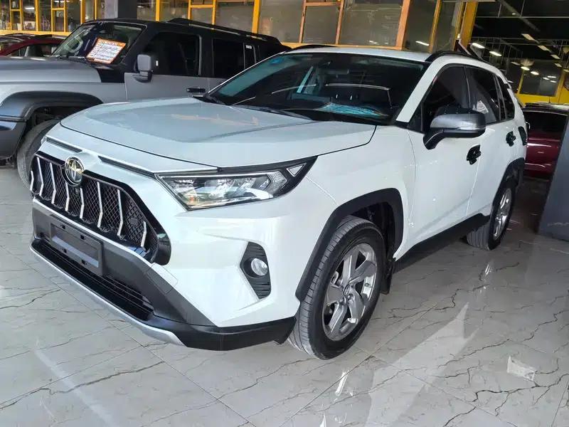 RAV4 2020 2.0L CVT 2WD Fashion Plus Edition — миниатюра 1