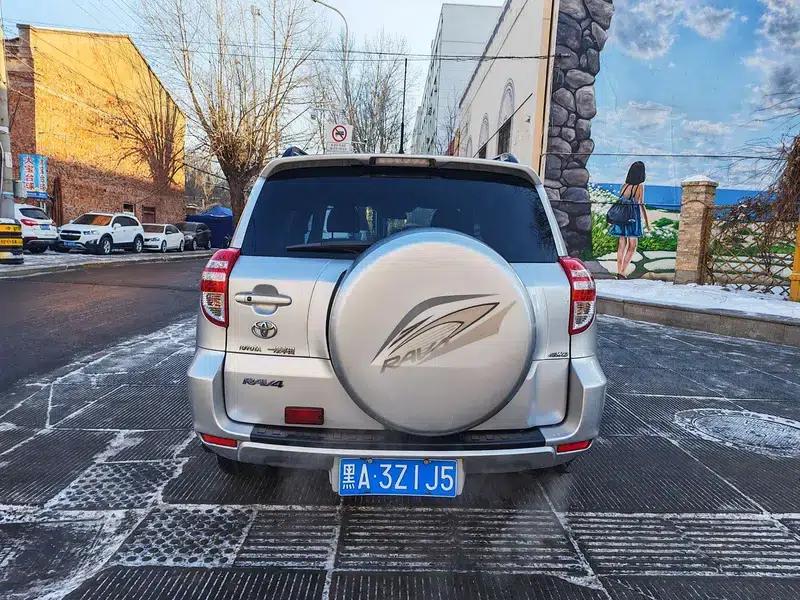 2010 RAV4 2.4L Automatic Luxury Upgrade Edition — миниатюра 5